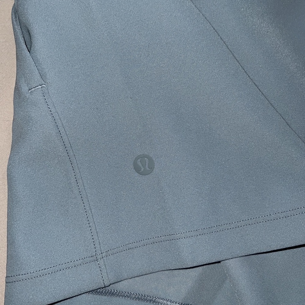 LULULEMON RARE SHORTS - Picture 3 of 4